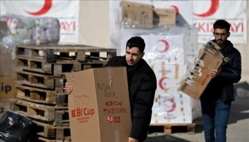 İzmir ve Muğla'dan deprem bölgesine yardımlar sürüyor