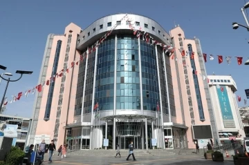İzmit Belediyesi, EYT tazminatlarının tamamını ödedi
