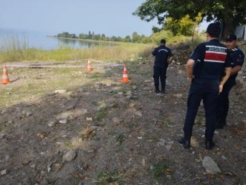 İznik Gölü'nde patlamamış el bombası bulundu
