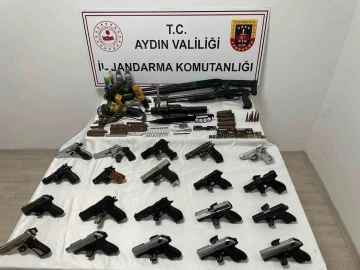 Jandarma’dan organize suç örgütlerine operasyon: 14 tutuklama
