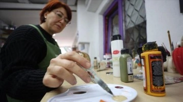 Kadın girişimci, eve sığmayan taş boyama ve seramik hobisini atölyede ticarete dönüştürdü