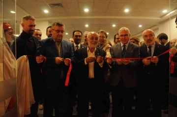 Kafkasya efsaneleri resim sergisi Kayseri'de açıldı