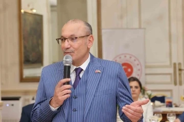 Kahire Büyükelçisi Şen: “Türkiye, Mısır ile işbirliği halinde Gazze’ye yönelik insani yardımlarını ve gıda yardımlarını sürdürecektir”
