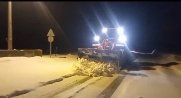 Kar ve tipiden kapanan Adilcevaz-Malazgirt karayolu ulaşıma açıldı
