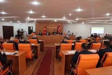 Karaman Belediyesi’nde yeni dönemin ilk meclis toplantısı yapıldı
