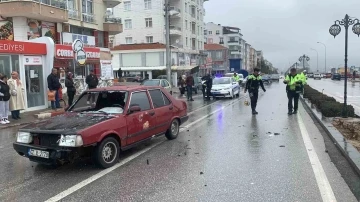 Karaman’da otomobilin çarptığı yaşlı çift yaralandı
