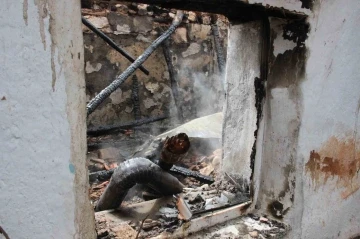 Karaman’da sobadan çıkan yangında yaşlı adam hayatını kaybetti
