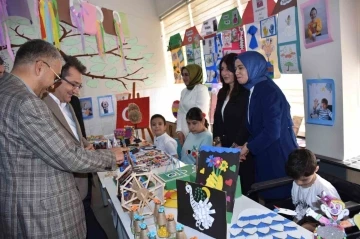 Karapınar’da özel öğrenciler ve öğretmenlerinin yılsonu sergisi açıldı
