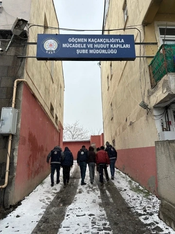 Kars’ta 8 düzensiz göçmen yakalandı
