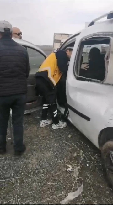 Kars’ta trafik kazası: 3 yaralı
