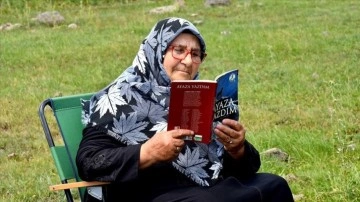 Kars'ta 70 yaşındaki Netice ninenin okuma tutkusu