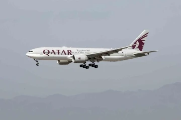 Katar’dan İrlanda’ya giden uçak türbülansa girdi: 12 yaralı