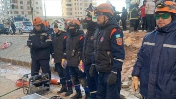 Kazakistan ekibi Gaziantep’te arama kurtarma çalışmalarına başladı