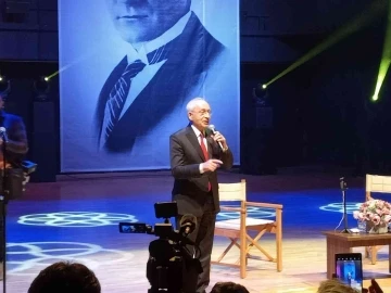 Kılıçdaroğlu, Müjdat Gezen’in ’70. Sanat Yılı’ programına katıldı
