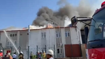 Kırıkkale’de CNC atölyesinde yangın: Çok sayıda itfaiye sevk edildi
