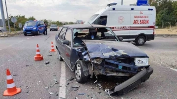 Kırıkkale’de iki otomobil çarpıştı: 1’i bebek 3 yaralı
