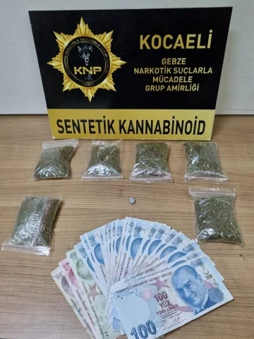 Kocaeli’de uyuşturucu ticareti yapan 4 şüpheli tutuklandı
