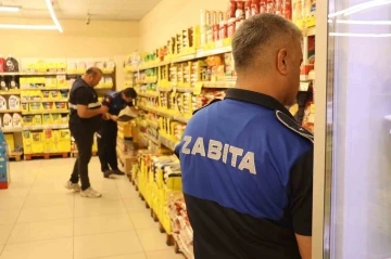 Koçarlı Belediyesi zabıta ekipleri market denetimi gerçekleştirdi
