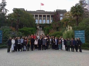 Kolej öğrencileri İstanbul’u gezdi
