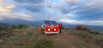 Konya Büyükşehir ekipleri Hatay’da mobil telsiz rölesiyle iletişim kuruyor
