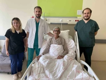 Konya’da TAMİS yöntemiyle gerçekleştirilen ameliyatla sağlığına kavuştu
