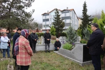Kurtuluş Savaşı’da Karadeniz’de cephane taşıyan Rahime Kaptan mezarı başında anıldı
