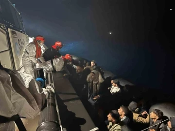 Kuşadası açıklarında 36 düzensiz göçmen kurtarıldı