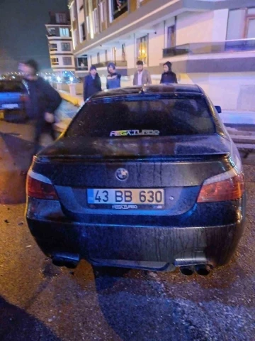 Kütahya’da otomobiller çarpıştı: 2 yaralı
