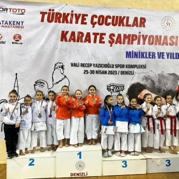 Kütahyalı çocuklardan Türkiye karate şampiyonasında 6 birincilik, 2 ikincilik, 7 üçüncülük
