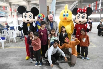 Lapseki Belediyesi’nin ’Ara Tatil Çocuk Şenliği’ devam ediyor

