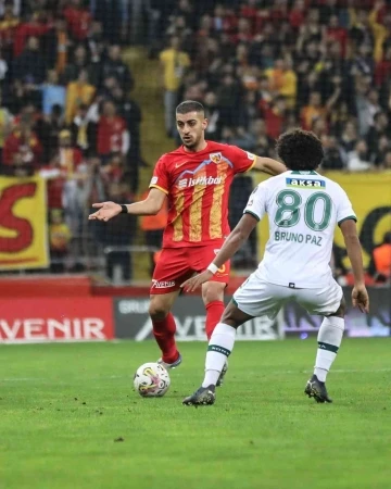 Majid Hosseini ligdeki ilk golünü attı
