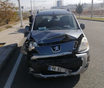 Malatya’da iki ayrı trafik kazası: 3 yaralı