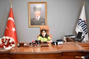 Malatya Valisi Ersin Yazıcı koltuğunu Erva Çetin’e bıraktı
