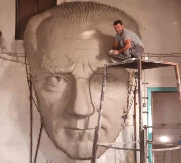 Malatya’ya 4,5 metrelik Atatürk maskı
