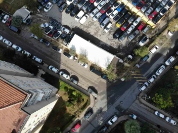 Maltepe’de belediyenin şirkete kiraladığı otopark alanı mahalleliyi isyan ettirdi
