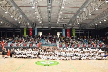 Manisa’da büyükşehirin yaz spor okullarında 2023 dönemi törenle sona erdi

