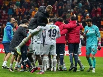 Medipol Başakşehir 3. kez Ziraat Türkiye Kupası’nda yarı finalde
