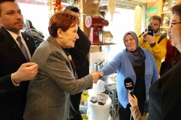 Meral Akşener Eskişehir’de esnaf ziyareti gerçekleştirdi
