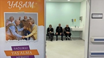 Mersin'de 65 yaş ve üstü vatandaşlar "Sağlıklı Yaş Alma Merkezi"ne emanet