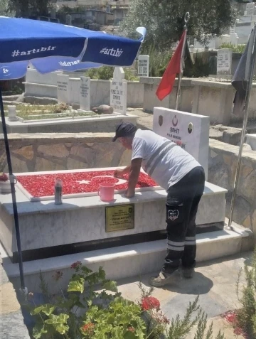 Milas Şehir Mezarlığı’ndaki özel harekat polisinin şehitliği yenilendi
