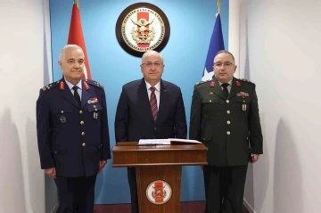 Milli Savunma Bakanı Güler, NATO Karargahı’ndaki Türk Askeri Temsil Heyet Başkanlığını ziyaret etti
