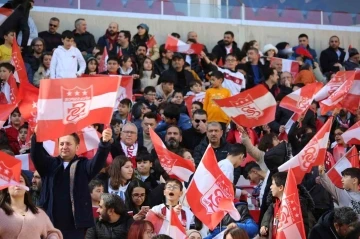 “Minik Yiğidolar” Sivasspor’a destek oldu
