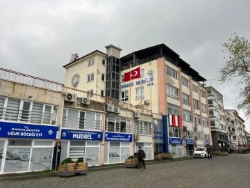 Mudanya Belediye Binası boşaltıldı: Depremin ardından çatlaklar oluştu! 