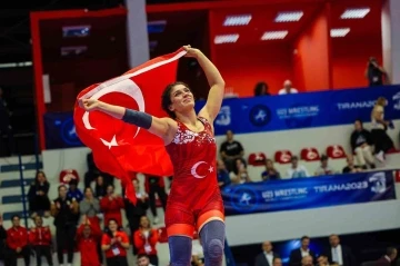 Nesrin Baş: &quot;Türk kadınının gücünü gösterdiğim için mutluyum&quot;