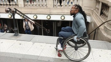 Olimpiyatlara hazırlanan engelli sporcu Paris'te toplu taşımadaki zorluklardan yakınıyor
