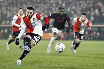 Orkun Kökçü, Feyenoord’u sırtlıyor
