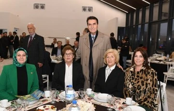 Osmangazi Belediye Başkanı Mustafa Dündar, iftarını ilçe muhtarlarıyla birlikte açtı 