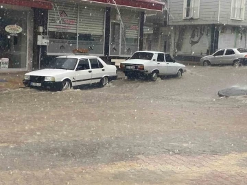 Osmaniye’de kuvvetli yağış hayatı olumsuz etkiledi
