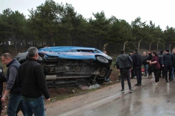 Antalya'dan Bursa'ya gelen yolcu otobüsü kaza yaptı: 14 yaralı