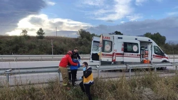 Bursa'da otomobil refüje uçtu: 3 yaralı